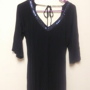 Perfect with a pair of leggings! Guess XS